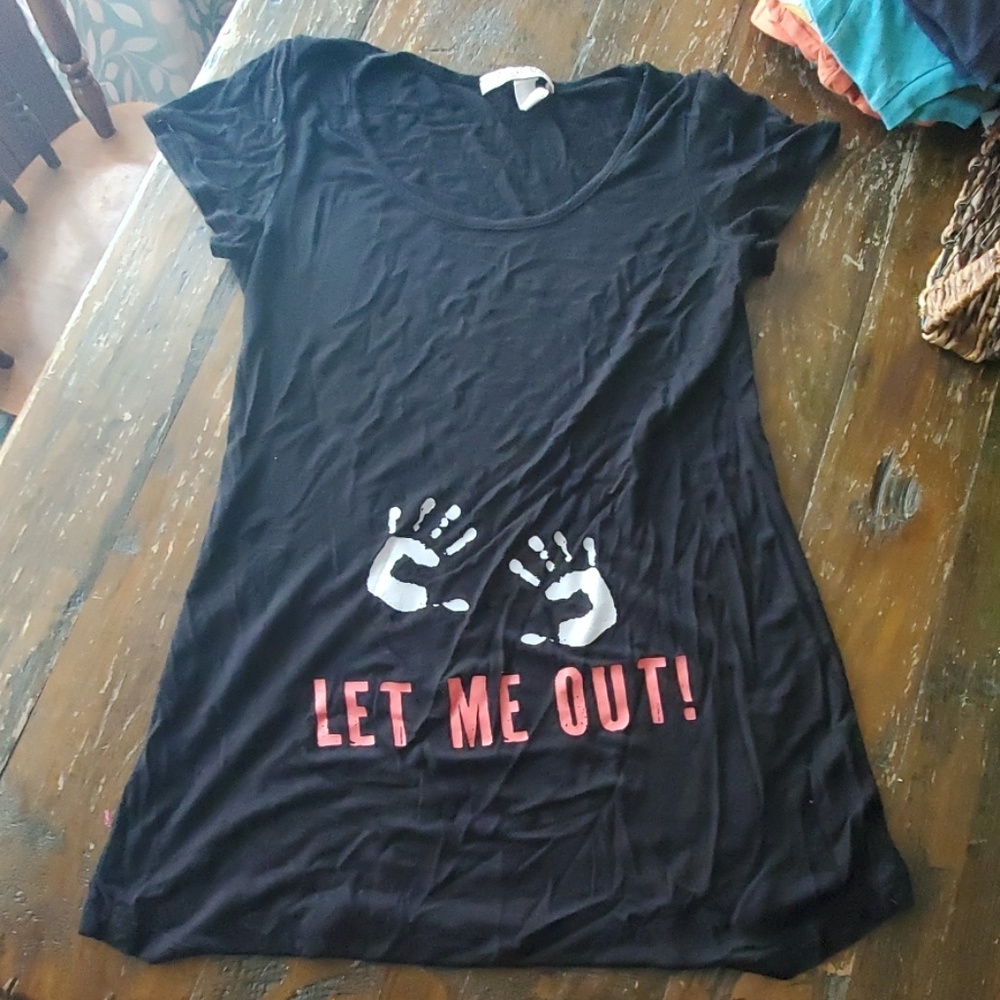 Robin's nest maternity tee